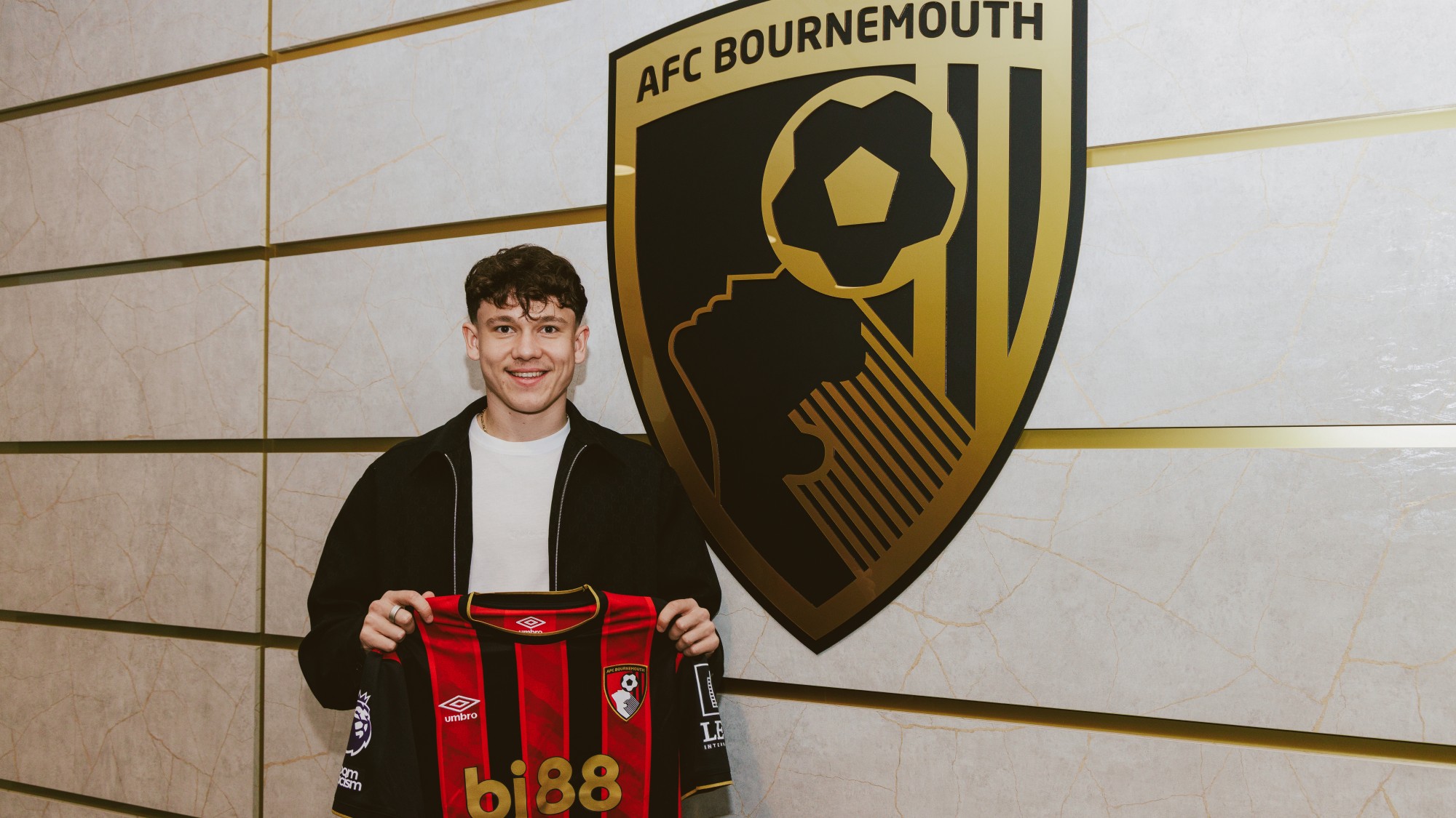 Tóth Alex, miután 2026 januárjában aláírt az angol élvonalban szereplő Bournemouth csapatához.