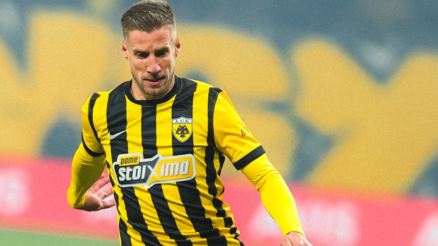 Varga Barnabás az AEK Athén és a Panathinaikosz mérkőzésén.