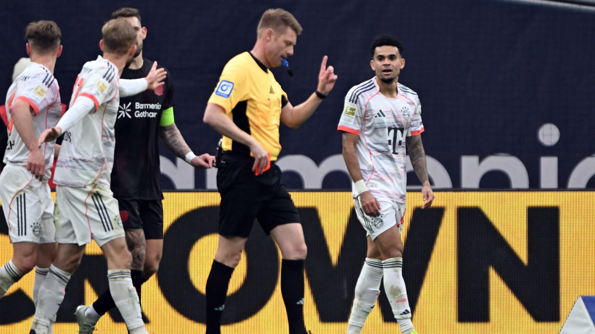 Bundesliga Leverkusen Bayern München VAR kiállítás